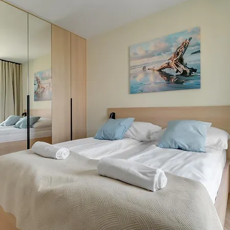 Apartment Seahall 169 By Grand